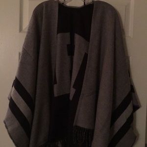 Tommy Hilfiger reversible Poncho. One size